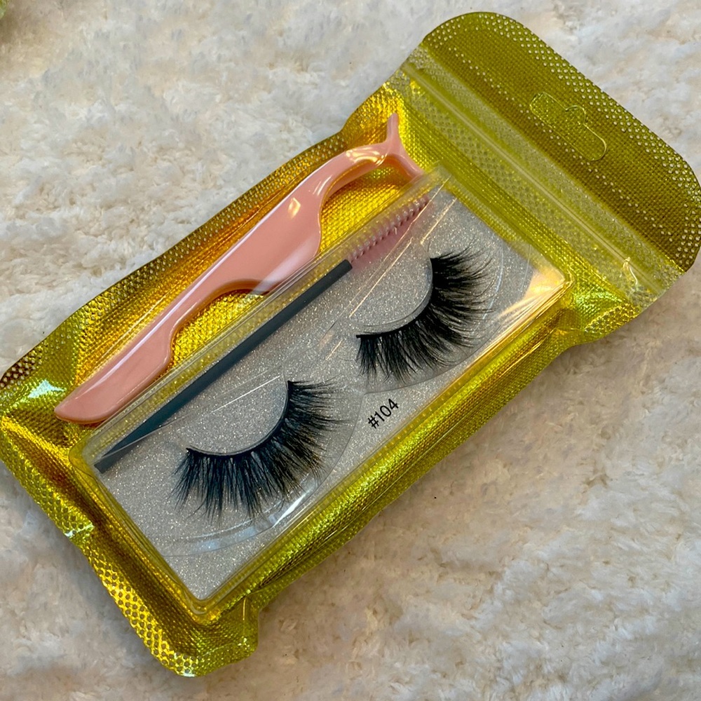 Lashes- GLAMOUROUS 💎💎104